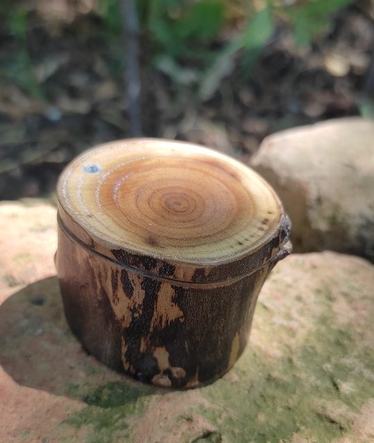 kutijica za prstenje od Bora kutijica za prstenje od Bora