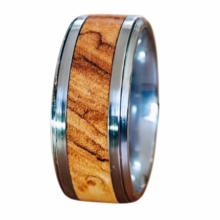 prsten-od-celika-i-masline-unikat-by drvomartin